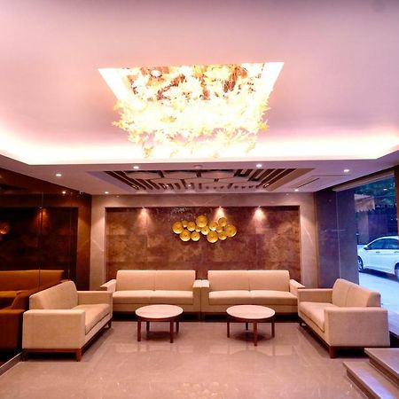 โรงแรมริตซ์ นิวเดลี ภายนอก รูปภาพ