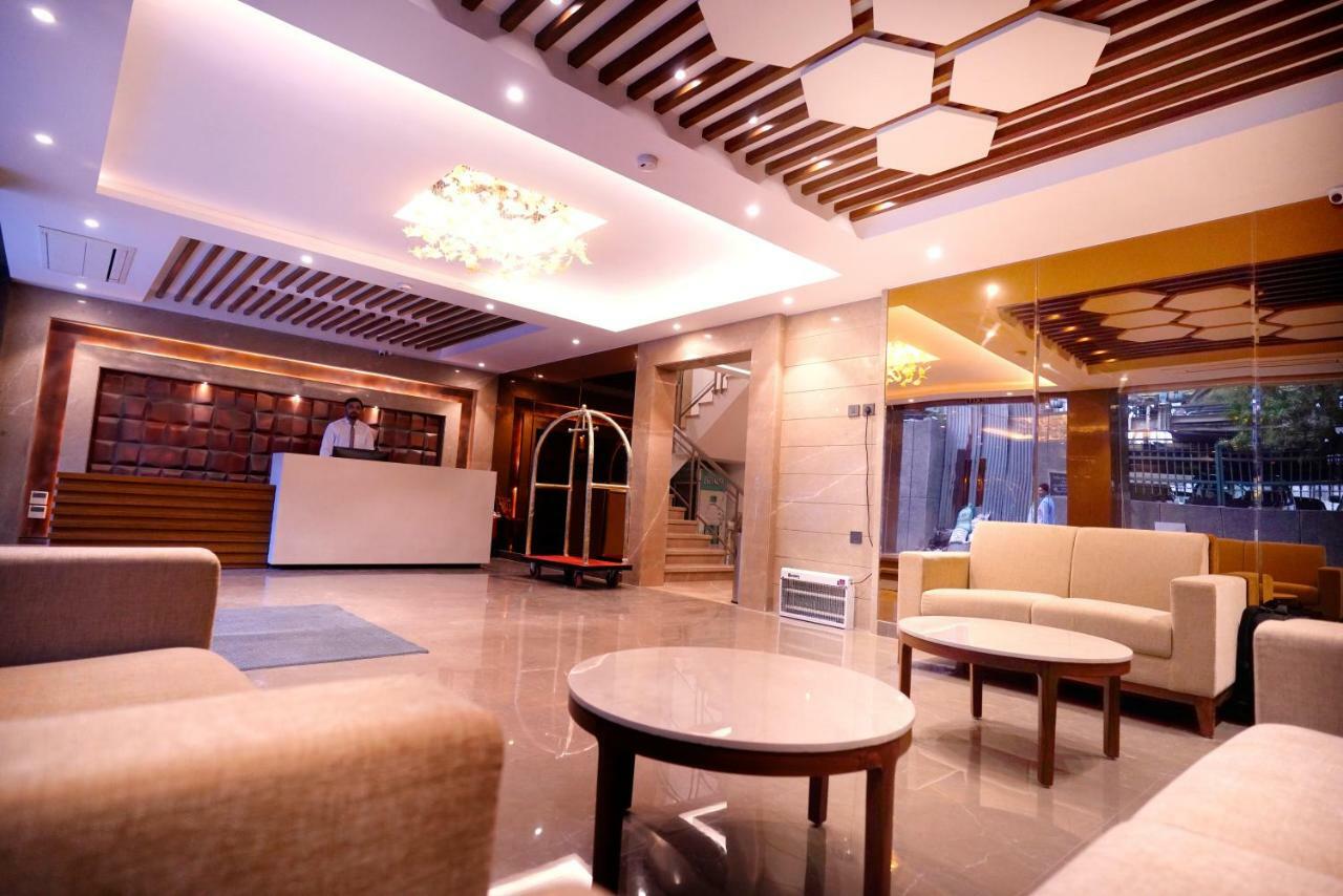 โรงแรมริตซ์ นิวเดลี ภายนอก รูปภาพ
